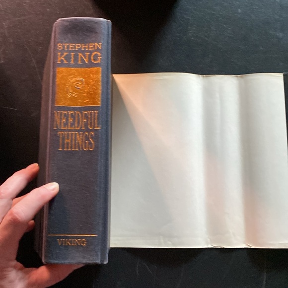 Stephen King's Needful Things: The Last Castle Rock Story Published in 1991 - Picture 5 of 5